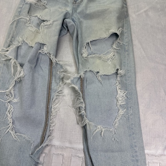 American Eagle Light Wash High Rise Skinny Strigid Mom Jeans sz 0 Distressed Rip - Picture 3 of 12